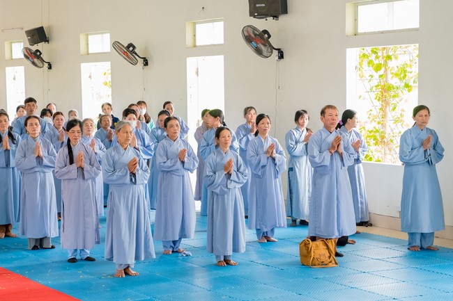 Robe-Bowl welcome Ceremony from India at Dong Cao Pagoda - Thanh Hoa