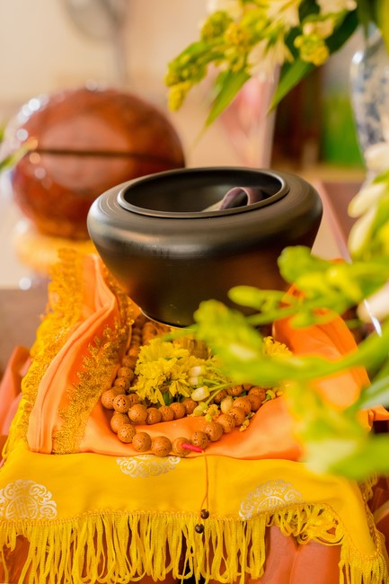 Robe-Bowl welcome Ceremony from India at Dong Cao Pagoda - Thanh Hoa