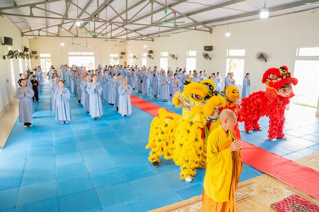 Robe-Bowl welcome Ceremony from India at Dong Cao Pagoda - Thanh Hoa