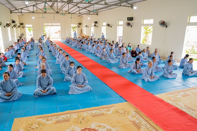 Robe-Bowl welcome Ceremony from India at Dong Cao Pagoda - Thanh Hoa