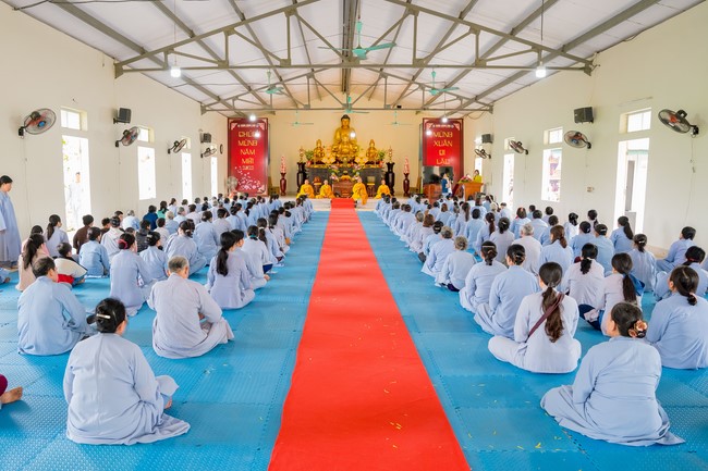 Robe-Bowl welcome Ceremony from India at Dong Cao Pagoda - Thanh Hoa