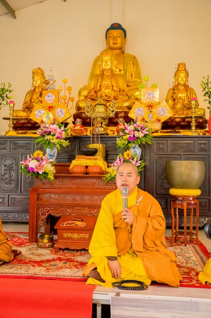 Robe-Bowl welcome Ceremony from India at Dong Cao Pagoda - Thanh Hoa