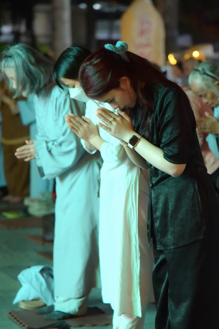 Repentance ceremony on Feb. 30th, Year of the Cat