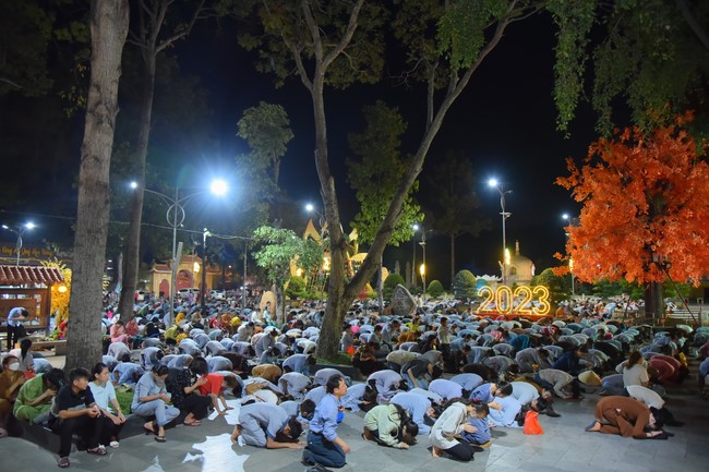 Repentance ceremony on Feb. 30th, Year of the Cat