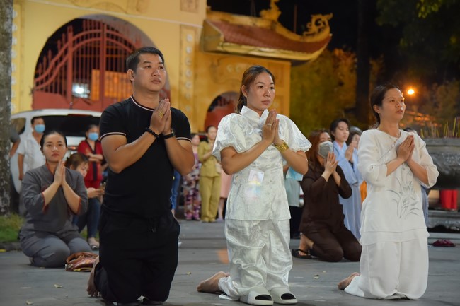 Repentance ceremony on Feb. 30th, Year of the Cat