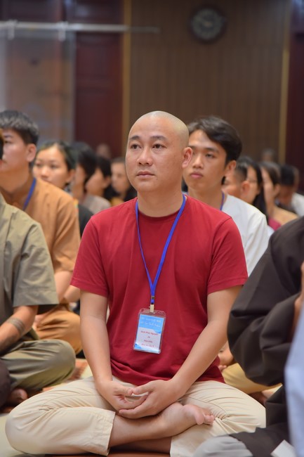 First day of Retreat Establishing communication in the family - Solving knots, reconnecting deep love of Plum Village.