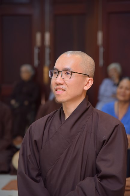 First day of Retreat Establishing communication in the family - Solving knots, reconnecting deep love of Plum Village.