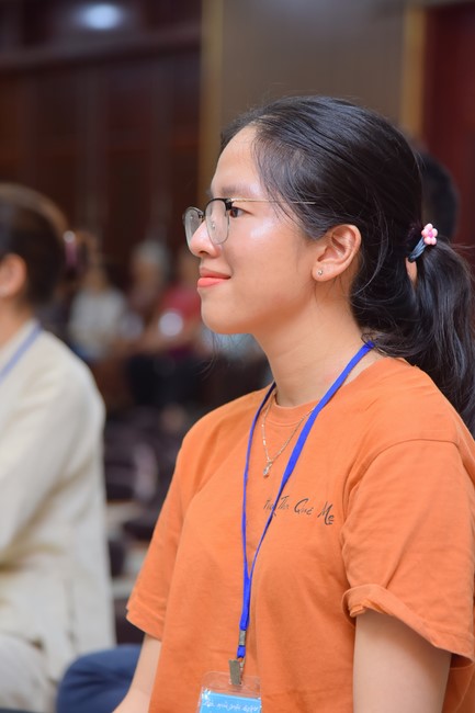 First day of Retreat Establishing communication in the family - Solving knots, reconnecting deep love of Plum Village.