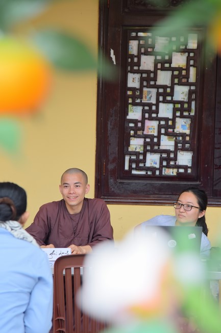 First day of Retreat Establishing communication in the family - Solving knots, reconnecting deep love of Plum Village.