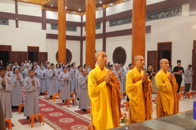 Repentance ceremony on Feb. 30th, Year of the Cat at Giai Lam Temple – Ha Tinh