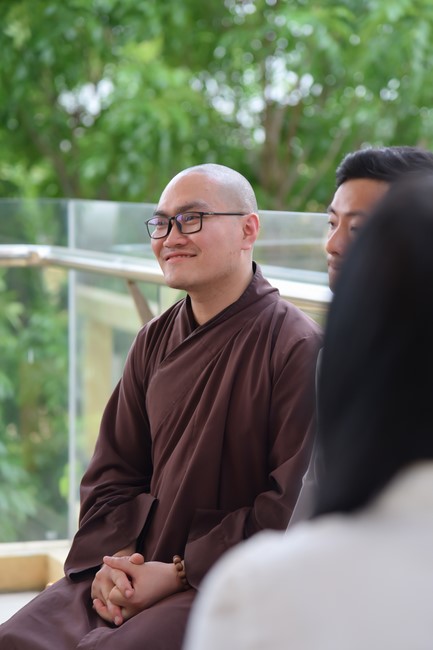 Second day of Retreat Establishing communication in the family - Solving knots, reconnecting deep love of Plum Village.