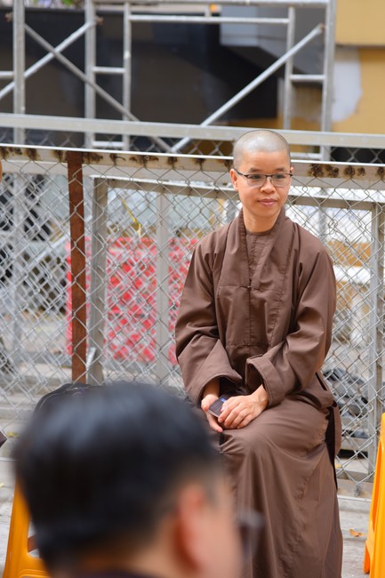 Second day of Retreat Establishing communication in the family - Solving knots, reconnecting deep love of Plum Village.