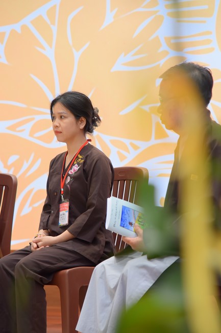 Second day of Retreat Establishing communication in the family - Solving knots, reconnecting deep love of Plum Village.