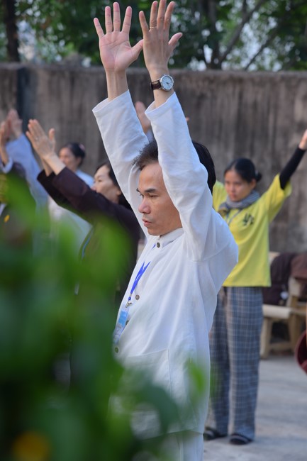 Second day of Retreat Establishing communication in the family - Solving knots, reconnecting deep love of Plum Village.