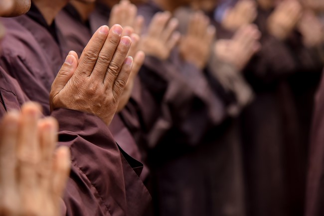 Second day of Retreat Establishing communication in the family - Solving knots, reconnecting deep love of Plum Village.