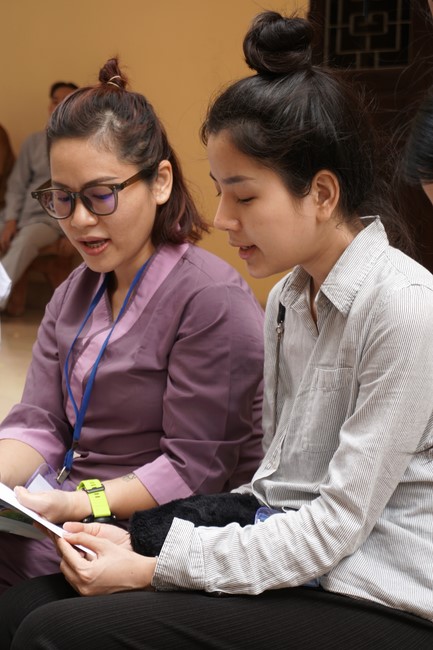 Second day of Retreat Establishing communication in the family - Solving knots, reconnecting deep love of Plum Village.