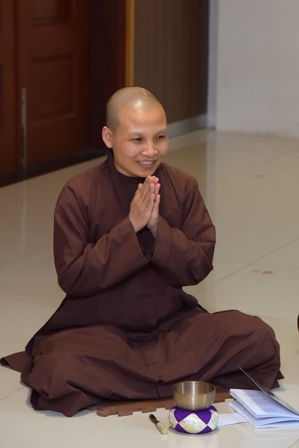 Second day of Retreat Establishing communication in the family - Solving knots, reconnecting deep love of Plum Village.