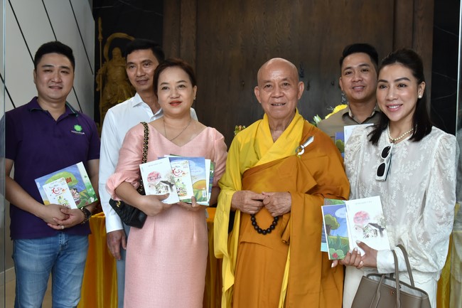 The Opening ceremony of Toan Phat Logistics Company