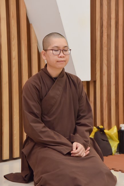 Fourth day closing the Retreat Establishing communication in the family - Solving knots, reconnecting deep love of Plum Village.