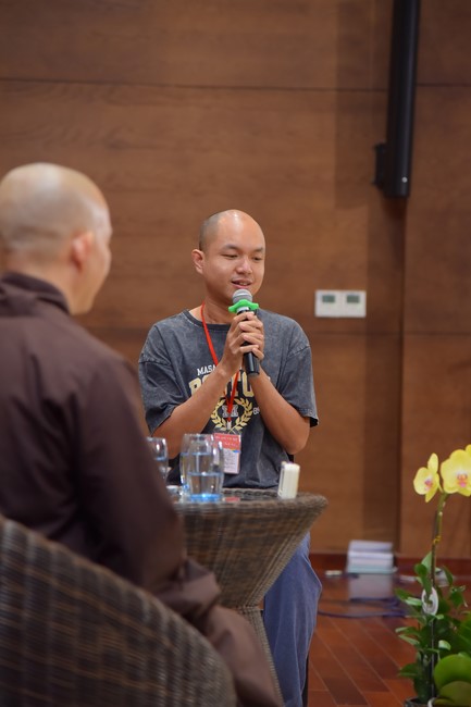 Fourth day closing the Retreat Establishing communication in the family - Solving knots, reconnecting deep love of Plum Village.