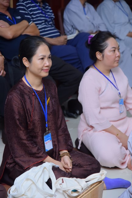 Fourth day closing the Retreat Establishing communication in the family - Solving knots, reconnecting deep love of Plum Village.