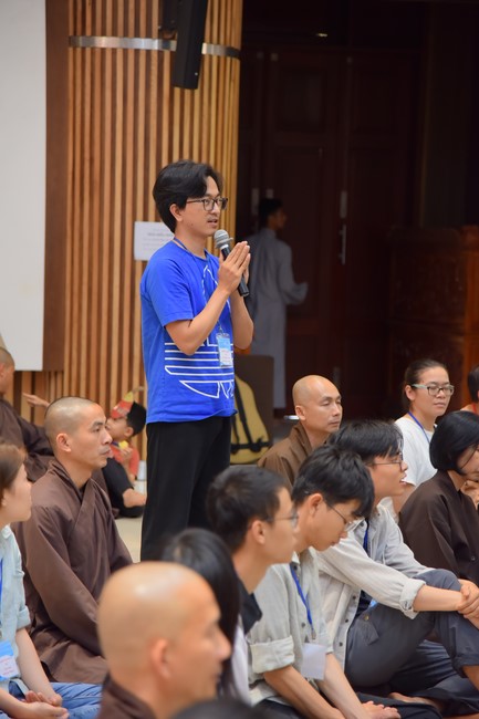 Fourth day closing the Retreat Establishing communication in the family - Solving knots, reconnecting deep love of Plum Village.