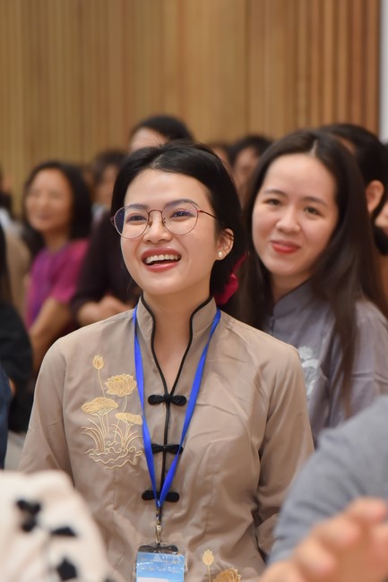 Fourth day closing the Retreat Establishing communication in the family - Solving knots, reconnecting deep love of Plum Village.