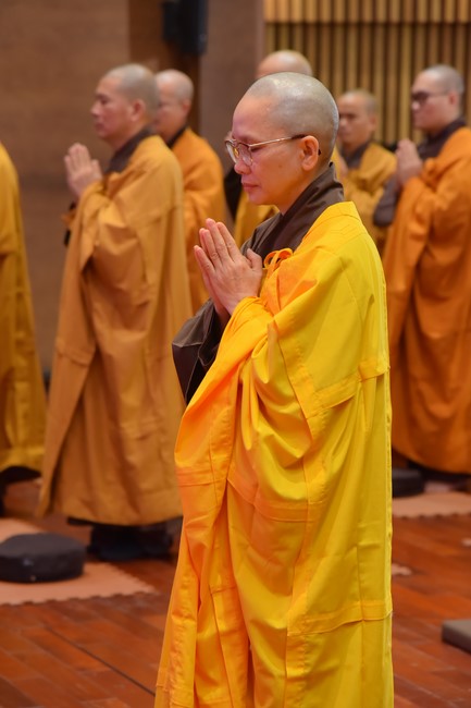 Fourth day closing the Retreat Establishing communication in the family - Solving knots, reconnecting deep love of Plum Village.