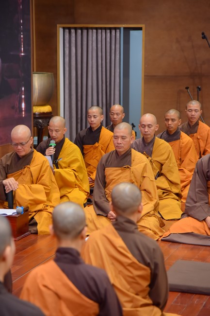 Fourth day closing the Retreat Establishing communication in the family - Solving knots, reconnecting deep love of Plum Village.