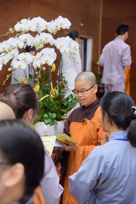 Fourth day closing the Retreat Establishing communication in the family - Solving knots, reconnecting deep love of Plum Village.