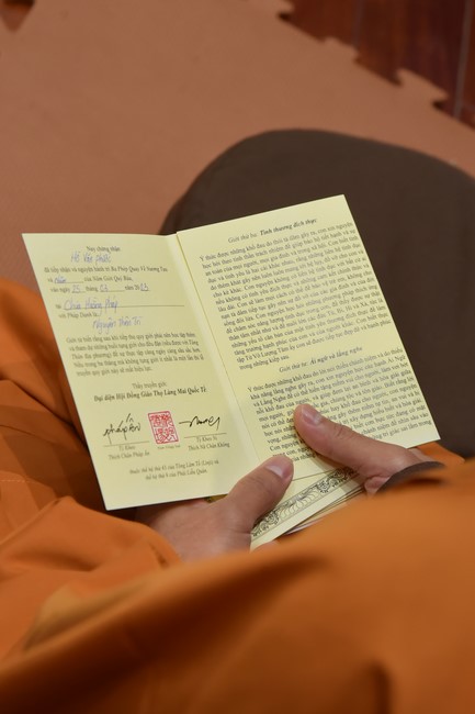 Fourth day closing the Retreat Establishing communication in the family - Solving knots, reconnecting deep love of Plum Village.