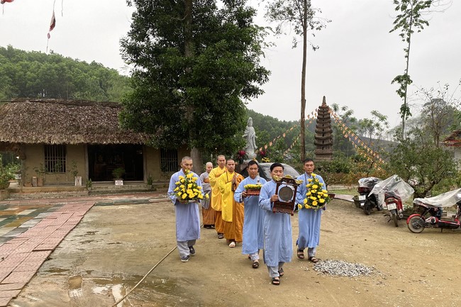 The ceremony putting statue Bodhisattva Avalokitesvara at Dai Co Viet Pagoda, Yen Bái