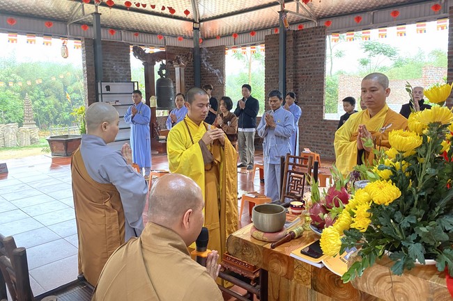 The ceremony putting statue Bodhisattva Avalokitesvara at Dai Co Viet Pagoda, Yen Bái