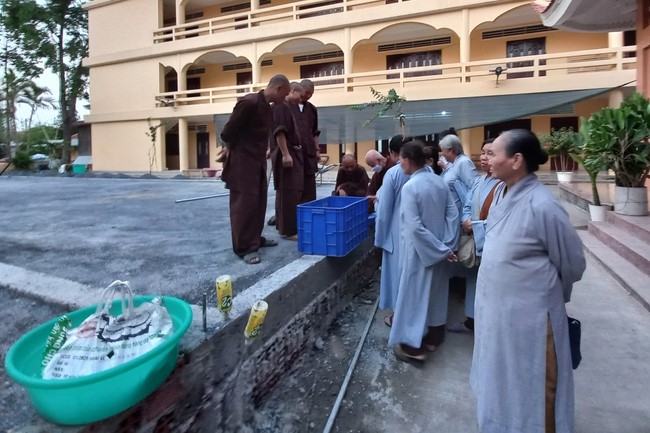 Handing over tortoises at Dau Tieng Wildlife Conservation Station, Binh Duong