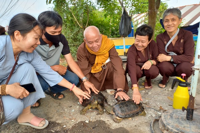 Handing over tortoises at Dau Tieng Wildlife Conservation Station, Binh Duong