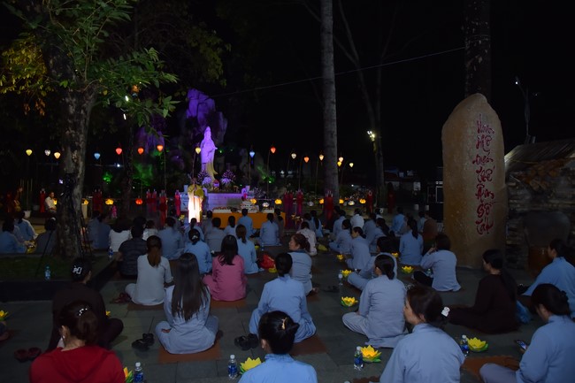 Prostrating the Names Avalokitesvara
