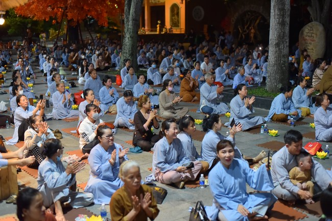 Prostrating the Names Avalokitesvara