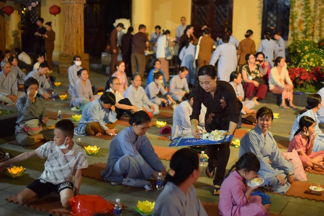 Prostrating the Names Avalokitesvara