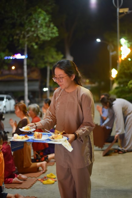 Prostrating the Names Avalokitesvara