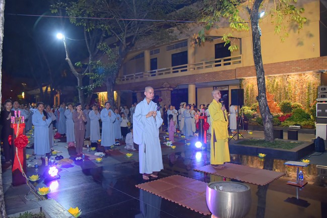 Prostrating the Names Avalokitesvara