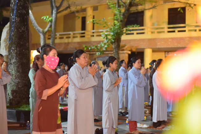 Prostrating the Names Avalokitesvara