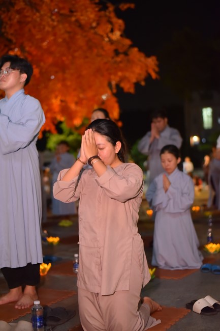 Prostrating the Names Avalokitesvara