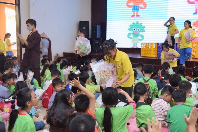 The 40th Kid Playground