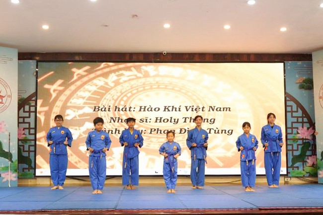 The 40th Kid Playground