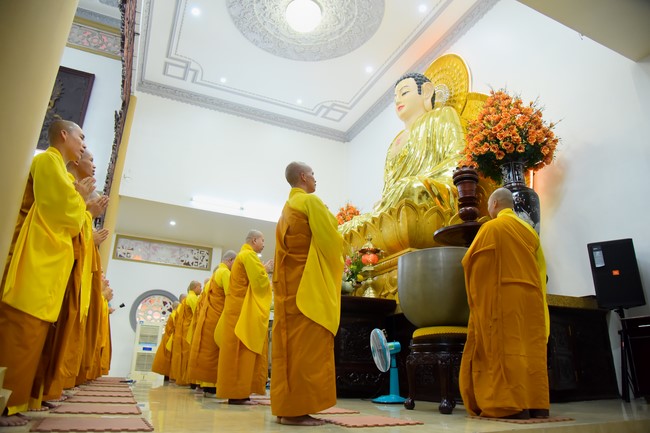 Prostrating five hundred names Bodhisattva Avalokitesvara