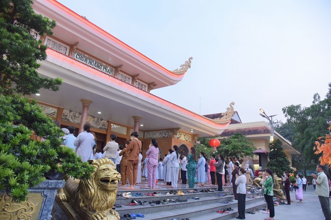 Prostrating five hundred names Bodhisattva Avalokitesvara