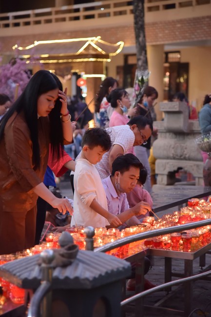 Prostrating five hundred names Bodhisattva Avalokitesvara