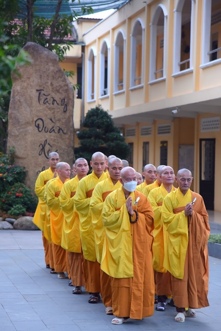 Prostrating five hundred names Bodhisattva Avalokitesvara