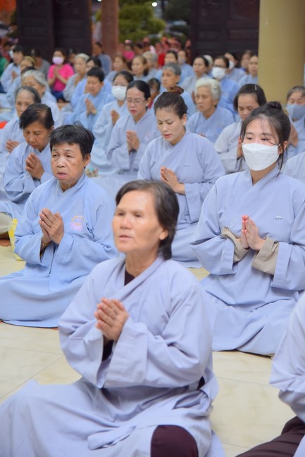 Prostrating five hundred names Bodhisattva Avalokitesvara