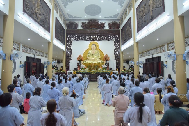 Prostrating five hundred names Bodhisattva Avalokitesvara